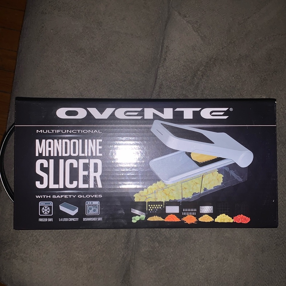 OVENTE MULTIFUNCTIONAL MANDOLINE SLICER W SAFETY GLOVES NWT
